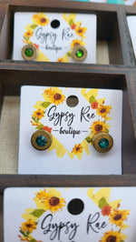 Carregar imagem no visualizador da galeria, Bullet Stud Earrings - Gypsy Rae Boutique, LLC
