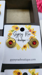 Kép betöltése a galériamegjelenítőbe: Bullet Stud Earrings - Gypsy Rae Boutique, LLC
