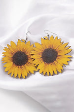 Cargar imagen en el visor de la galería, Sunflower Wood Earrings - Gypsy Rae Boutique, LLC
