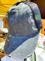 Cargar imagen en el visor de la galería, Pony Tail Hats - Gypsy Rae Boutique
