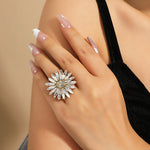 Cargar imagen en el visor de la galería, Sunflower Fashion Ring - Gypsy Rae Boutique, LLC
