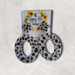 Cargar imagen en el visor de la galería, Cowprint Resin Earrings - Gypsy Rae Boutique, LLC
