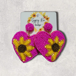 Cargar imagen en el visor de la galería, Heart Sunflower Hand Beaded Earrings - Gypsy Rae Boutique, LLC
