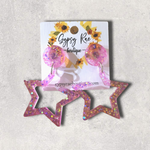 Kép betöltése a galériamegjelenítőbe: GLOW Resin Earrings - Gypsy Rae Boutique, LLC
