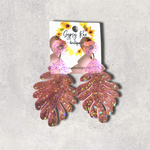 Cargar imagen en el visor de la galería, Leaf Resin Earrings - Gypsy Rae Boutique, LLC
