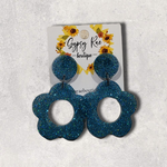 Carregar imagem no visualizador da galeria, Flower Resin Statement Earrings - Gypsy Rae Boutique, LLC
