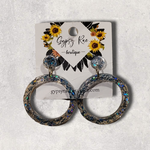 Cargar imagen en el visor de la galería, Round Small Open Statement Earrings - Gypsy Rae Boutique, LLC
