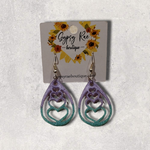 Kép betöltése a galériamegjelenítőbe: Heart Teardrop Resin Earrings - Gypsy Rae Boutique, LLC
