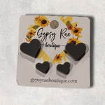Kép betöltése a galériamegjelenítőbe: Double Heart Resin Stud Earrings - Gypsy Rae Boutique, LLC
