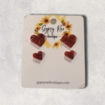 Kép betöltése a galériamegjelenítőbe: Double Heart Resin Stud Earrings - Gypsy Rae Boutique, LLC
