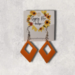 Cargar imagen en el visor de la galería, Regular Dangle Earrings - Gypsy Rae Boutique, LLC
