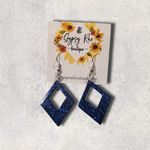 Cargar imagen en el visor de la galería, Regular Dangle Earrings - Gypsy Rae Boutique, LLC
