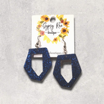 Kép betöltése a galériamegjelenítőbe: Regular Dangle Earrings - Gypsy Rae Boutique, LLC
