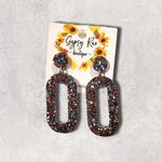Kép betöltése a galériamegjelenítőbe: Oval Small Statement Earrings - Gypsy Rae Boutique, LLC
