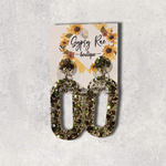 Kép betöltése a galériamegjelenítőbe: Oval Small Statement Earrings - Gypsy Rae Boutique, LLC
