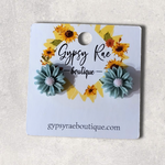 Carregar imagem no visualizador da galeria, Flower Stud Earrings- Individual - Gypsy Rae Boutique, LLC
