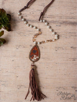 Kép betöltése a galériamegjelenítőbe: Call Me Crazy Brown Leather Necklace - Gypsy Rae Boutique, LLC
